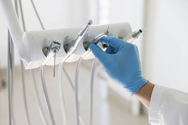 Professional Emergency Dentist technician working in Grapevine, TX